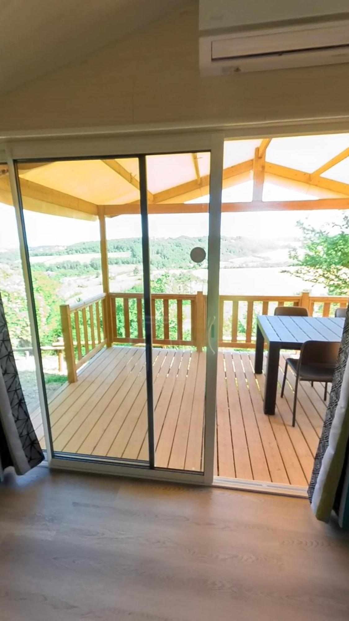 Camping Les Terrasses De Dordogne Руффиньяк-Сен-Сернен Номер фото