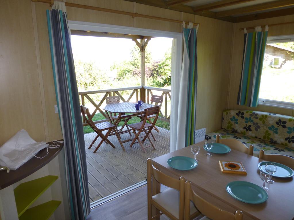 Camping Les Terrasses De Dordogne Руффиньяк-Сен-Сернен Номер фото