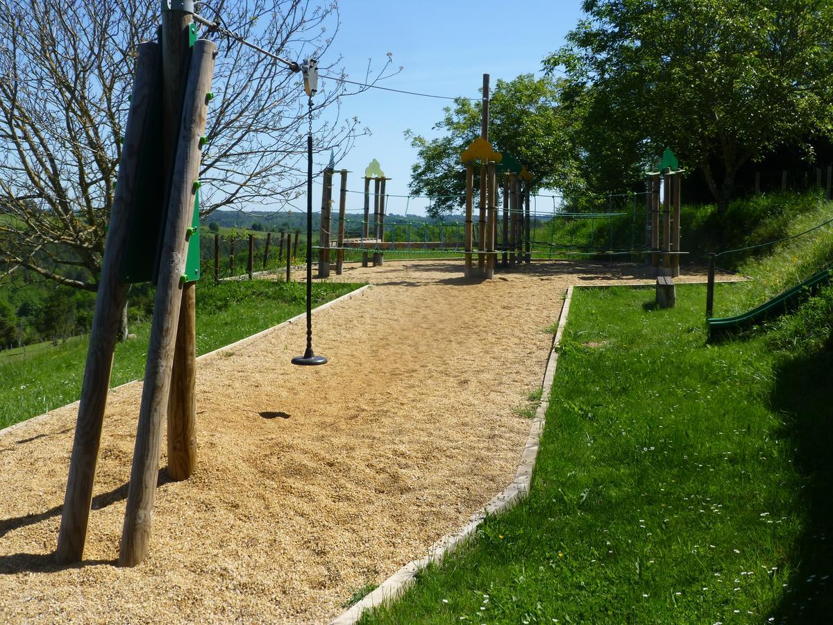 Camping Les Terrasses De Dordogne Руффиньяк-Сен-Сернен Экстерьер фото